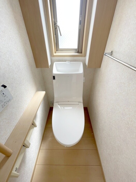 物件内観写真12　(トイレ)