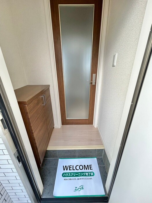 物件内観写真18　(玄関)