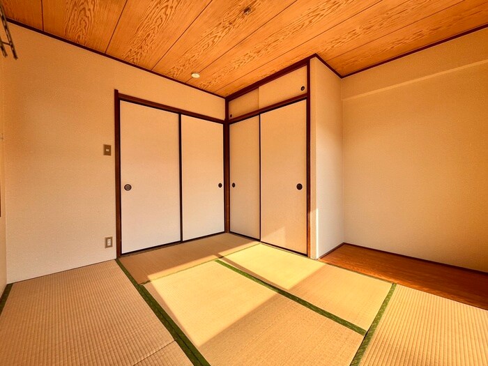 第一ハヤブサマンションの居室