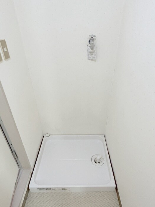 物件内観写真13　(洗濯機置場)