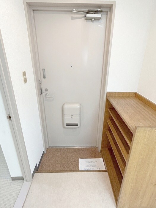 物件内観写真21　(玄関)