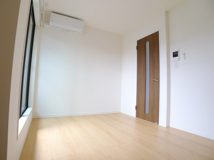 物件内観写真9　(室内からの展望)