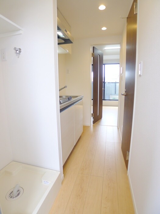 物件内観写真13　(洗濯機置場)