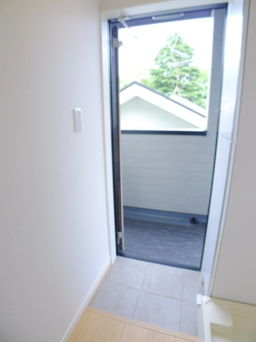 物件内観写真19　(玄関)
