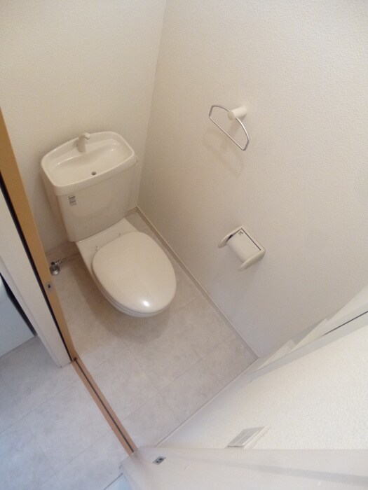 物件内観写真15　(トイレ)