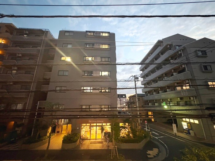 物件内観写真16　(室内からの展望)