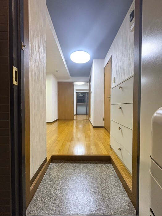 物件内観写真21　(玄関)