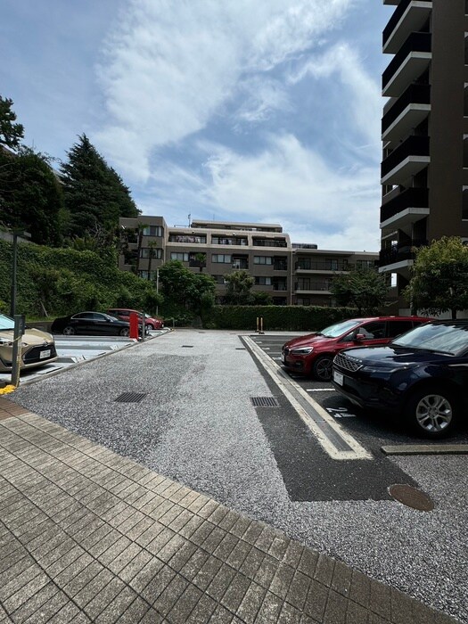 物件外観写真2　(駐輪場)