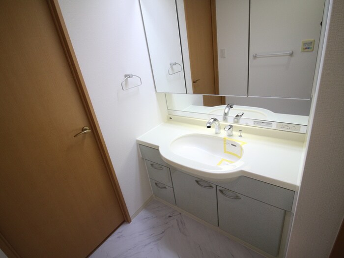 物件内観写真9　(洗面)