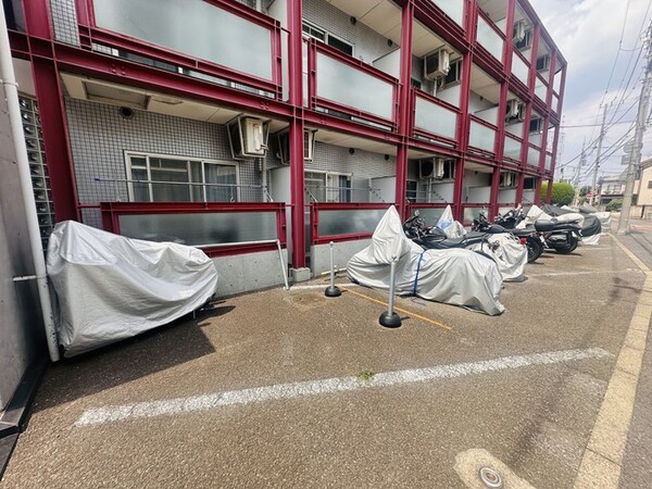 バイク置き場