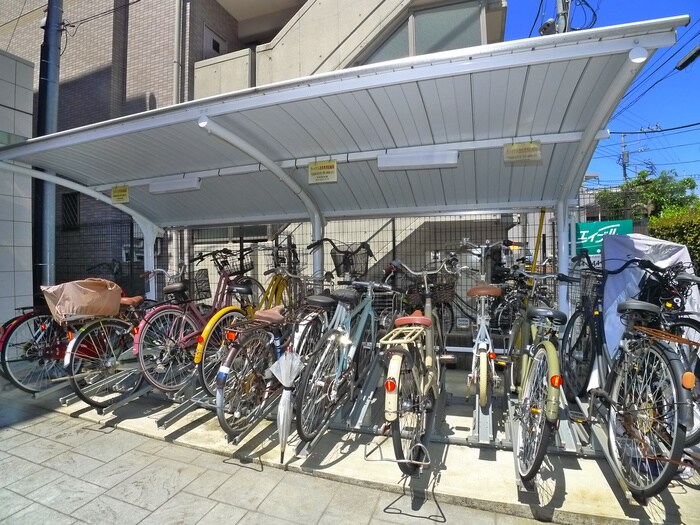 物件外観写真5　(駐輪場)