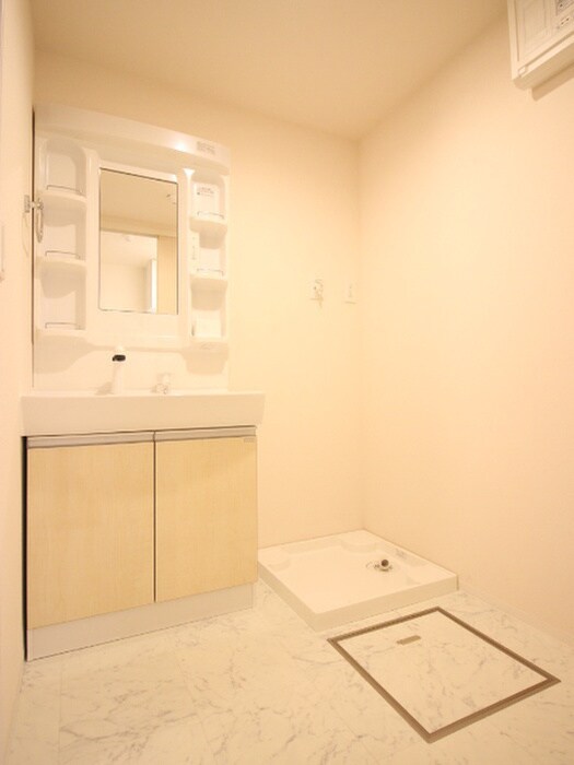 物件内観写真13　(洗濯機置場)