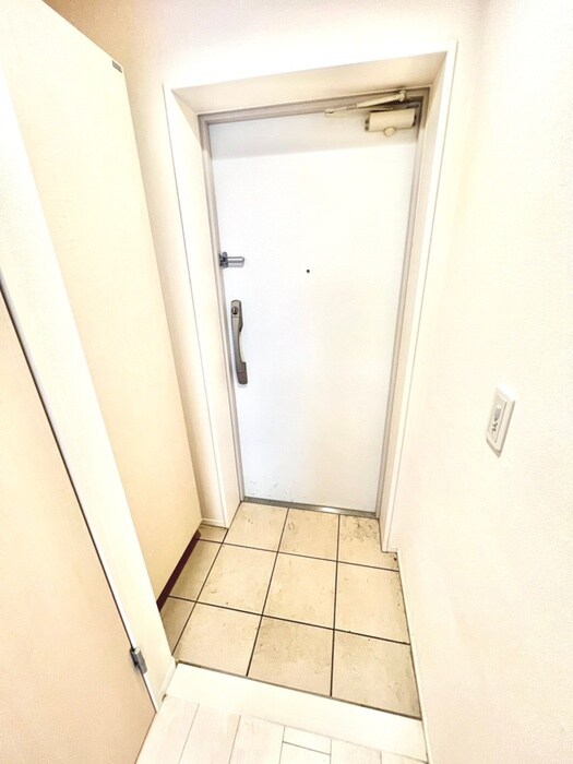 物件内観写真20　(玄関)