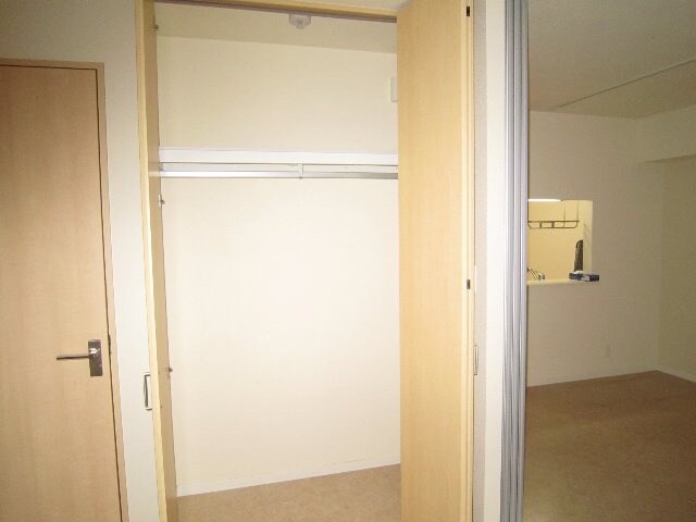 物件内観写真10　(収納)