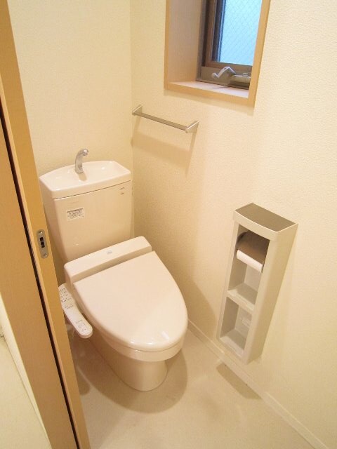 物件内観写真12　(トイレ)