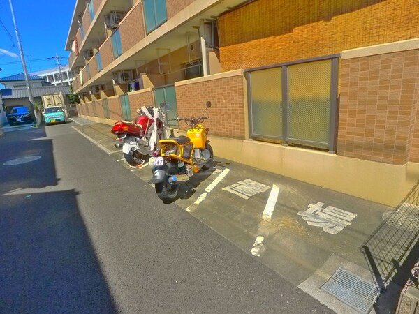 バイク置き場