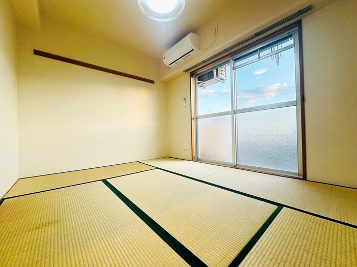 物件内観写真11　(居室)