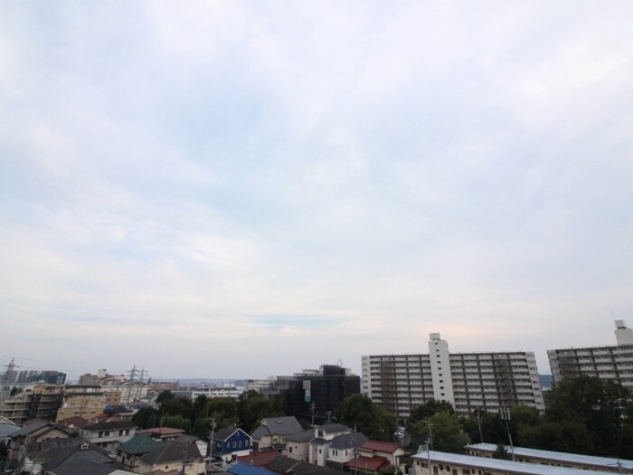 物件内観写真17　(室内からの展望)