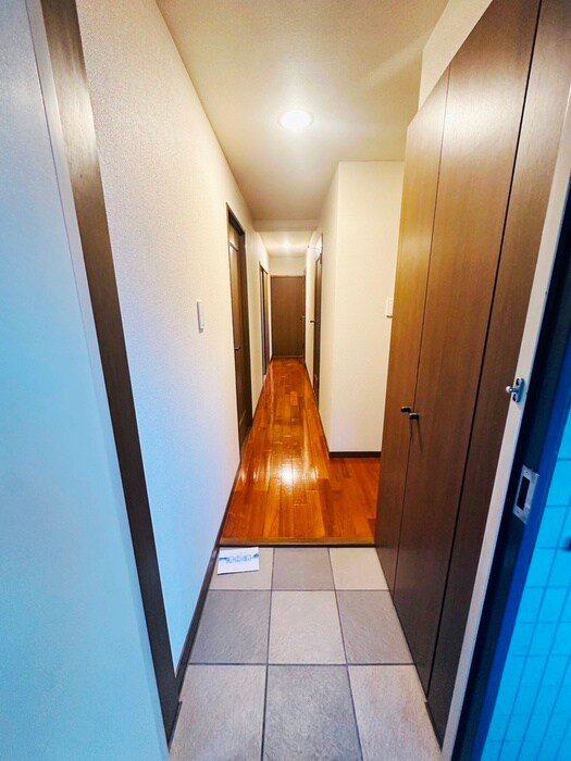 物件内観写真22　(玄関)