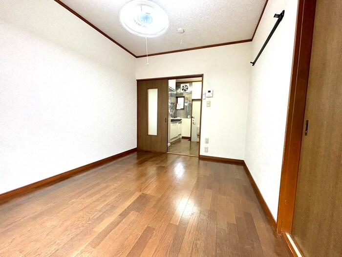 物件内観写真9　(居室)