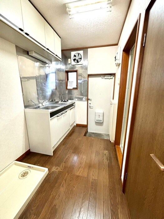 物件内観写真11　(廊下)