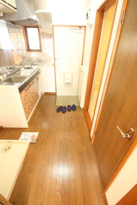 物件内観写真18　(廊下)