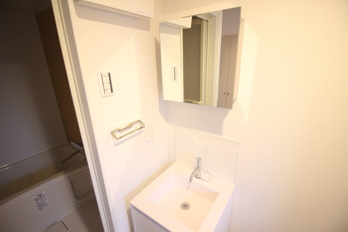 物件内観写真12　(洗面)