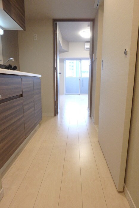 物件内観写真8　(廊下)