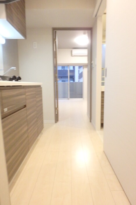 物件内観写真10　(廊下)