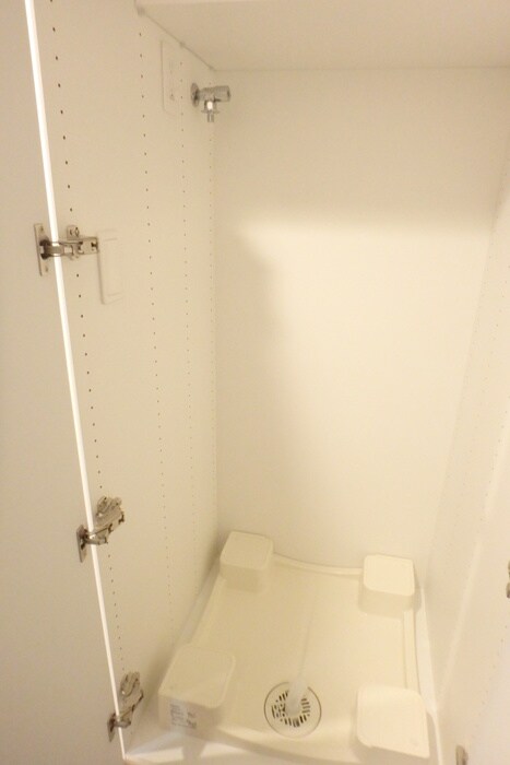 物件内観写真15　(洗濯機置場)