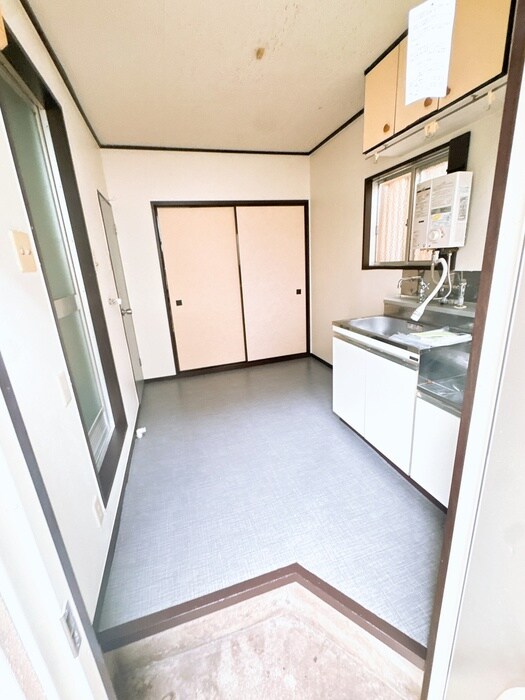 物件内観写真8　(廊下)