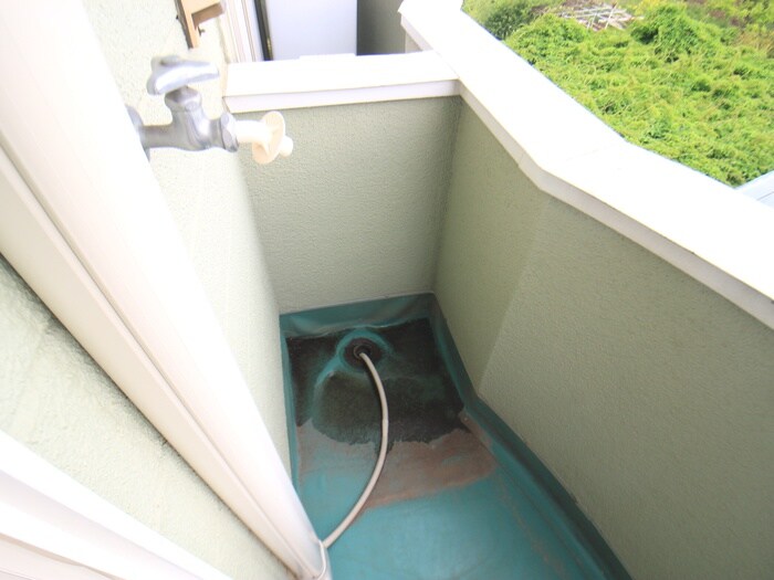 物件内観写真12　(洗濯機置場)