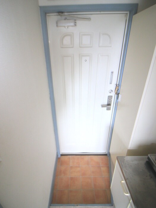 物件内観写真14　(玄関)