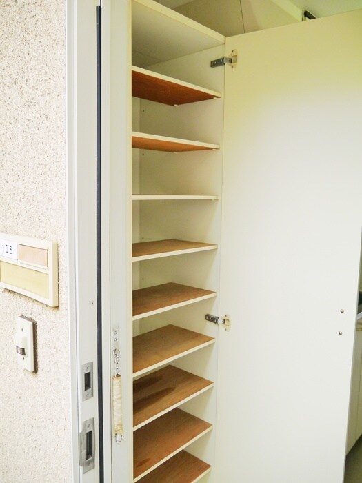物件内観写真16　(靴箱)