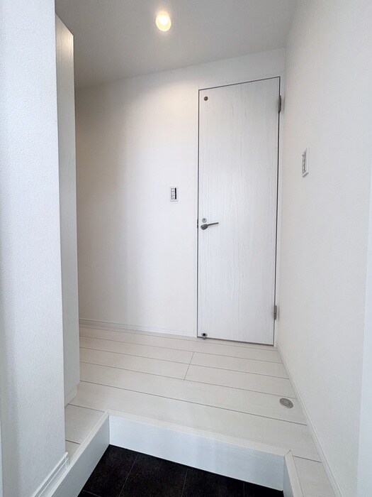 物件内観写真19　(玄関)
