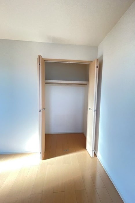 物件内観写真13　(収納)