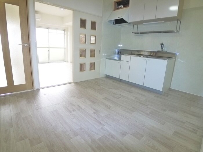 物件内観写真9　(居室)