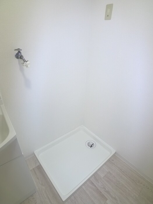 物件内観写真17　(洗濯機置場)