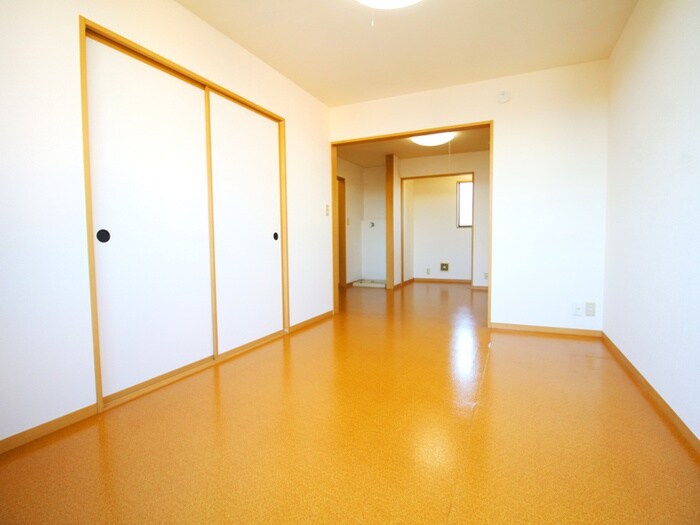 物件内観写真8　(居室)