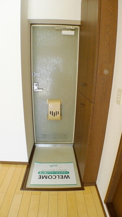 物件内観写真17　(玄関)