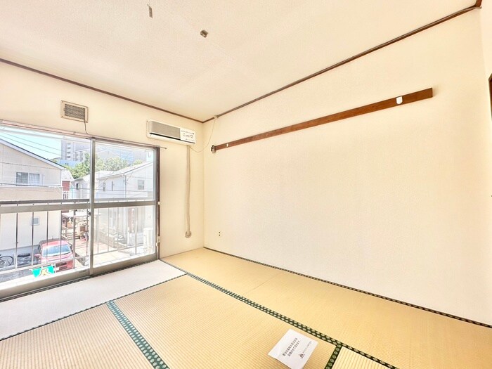 物件内観写真8　(居室)