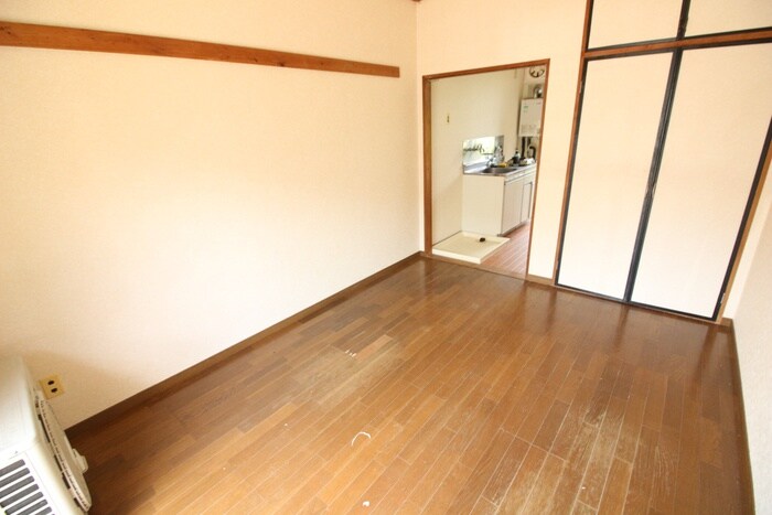 物件内観写真8　(居室)