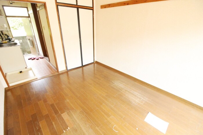 物件内観写真10　(居室)