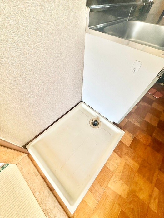 物件内観写真15　(洗濯機置場)