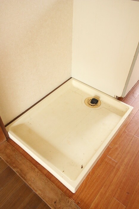 物件内観写真16　(洗濯機置場)