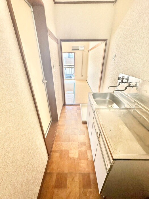 物件内観写真18　(廊下)