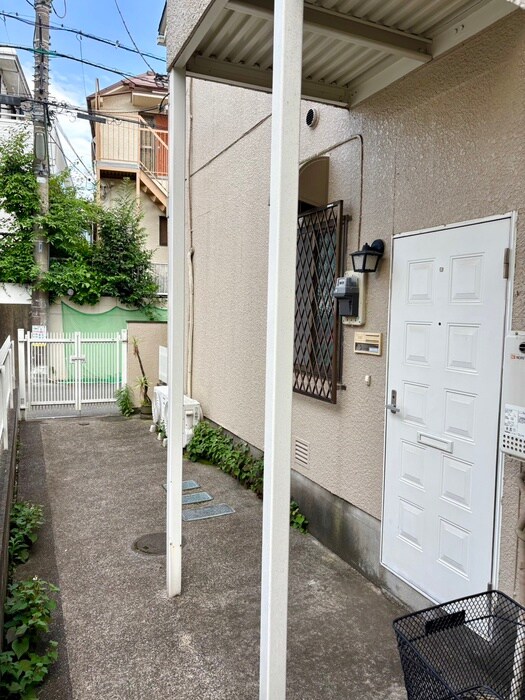 物件外観写真3　(駐輪場)