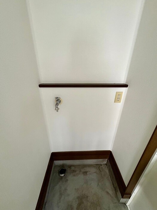 物件内観写真17　(洗濯機置場)