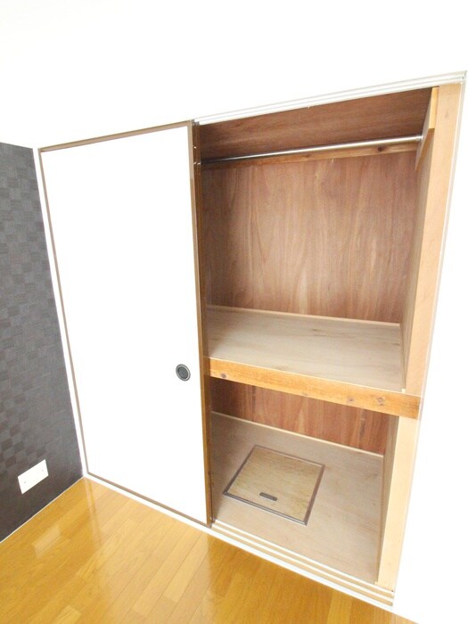 物件内観写真16　(収納)