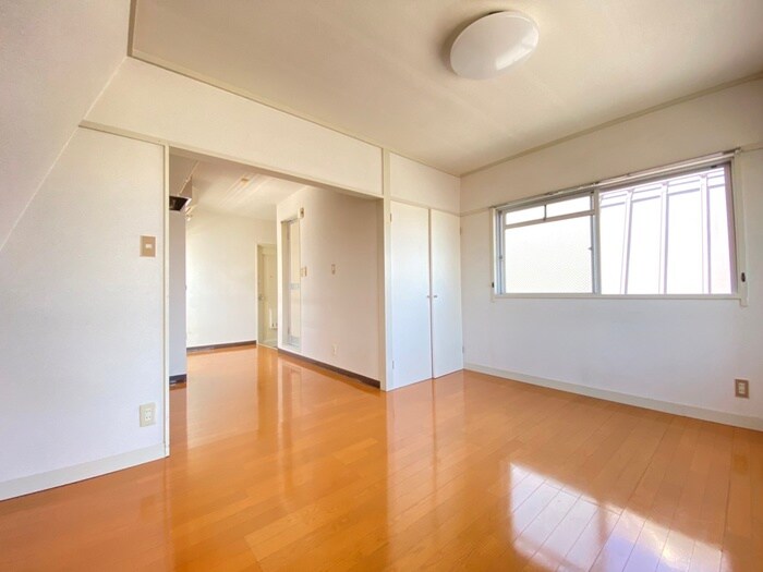 物件内観写真4　(居室)